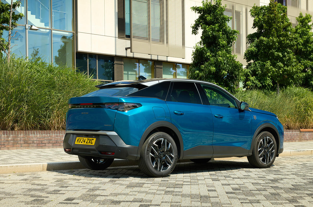 Peugeot 3008 Hybrid rearstatic Peugeot 3008 Hybrid rearstatic