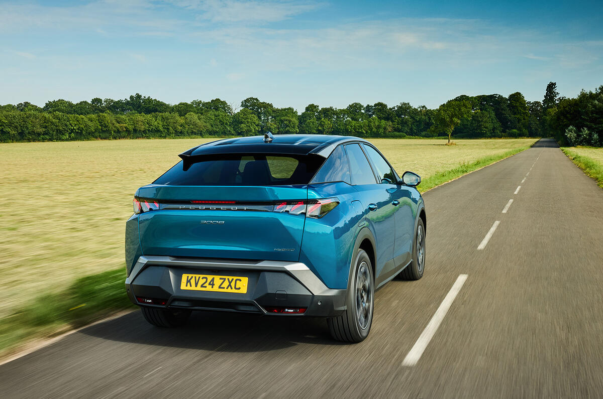 Peugeot 3008 Hybrid reartracking Peugeot 3008 Hybrid reartracking
