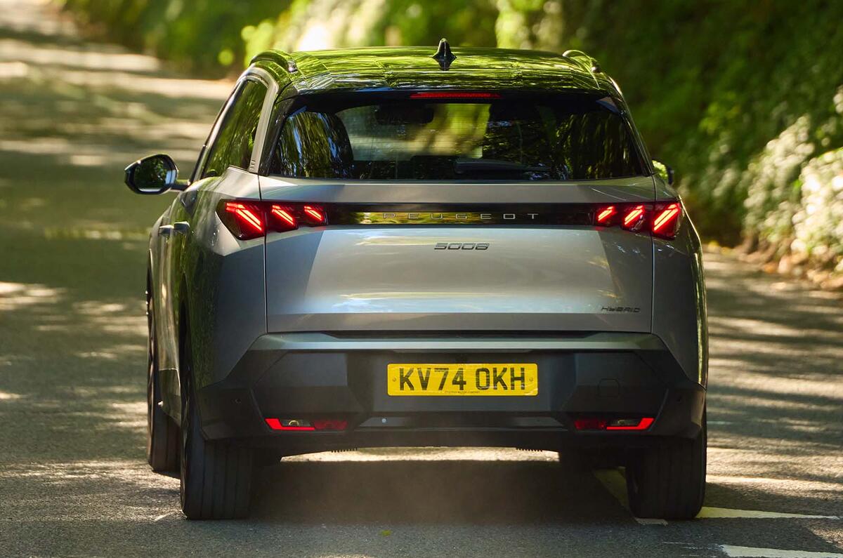Peugeot 5008 hybrid rear Peugeot 5008 hybrid rear