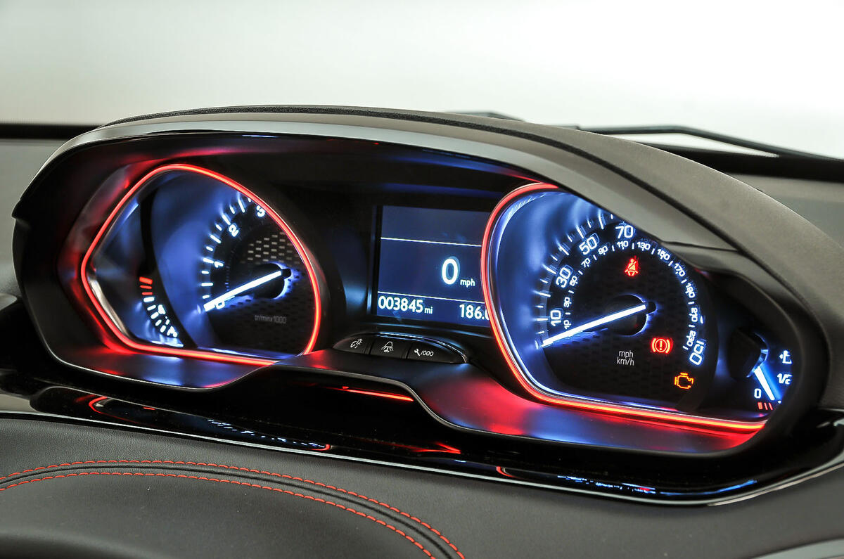 Peugeot 208 GTi instrument cluster