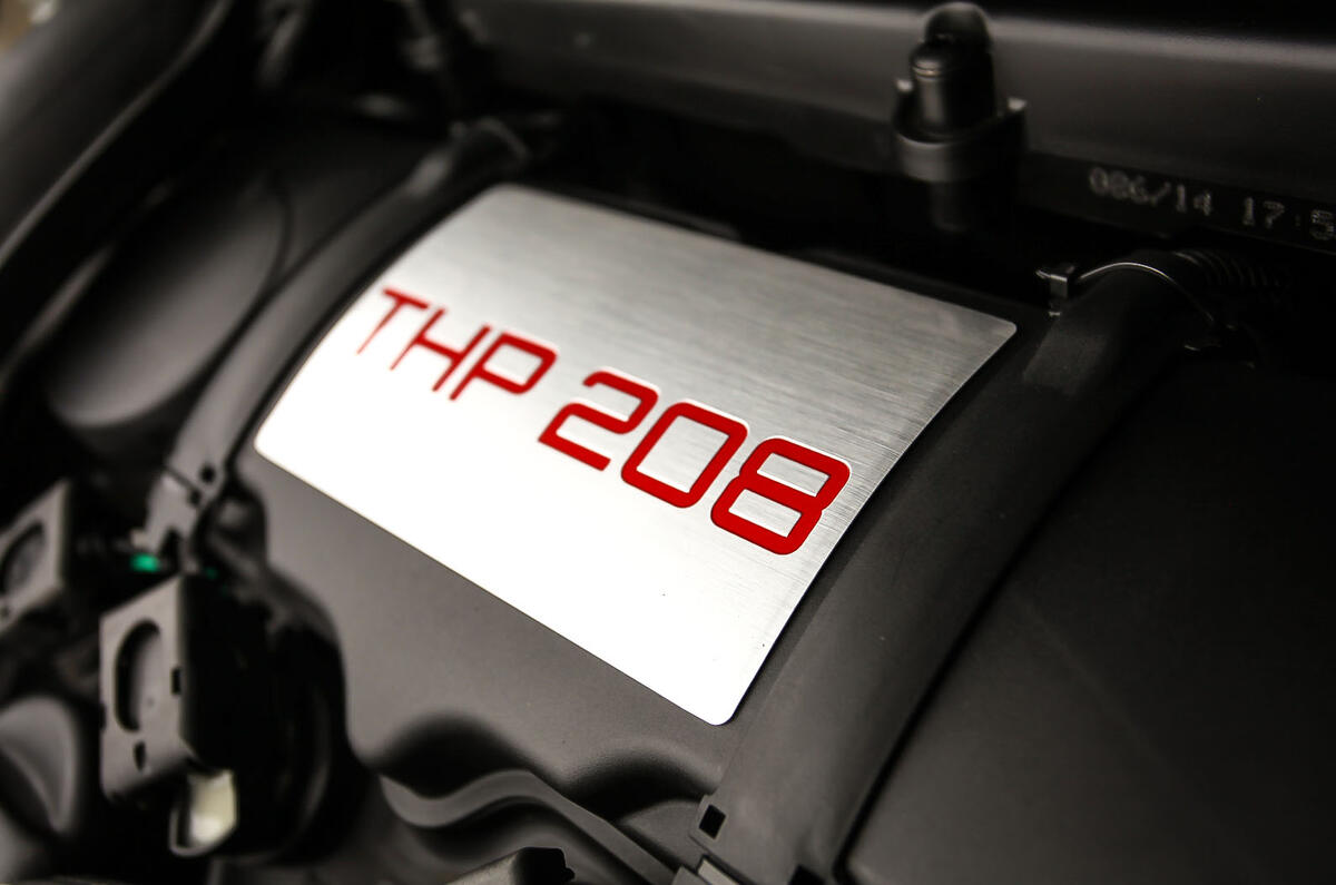 Peugeot 208 GTi THP engine