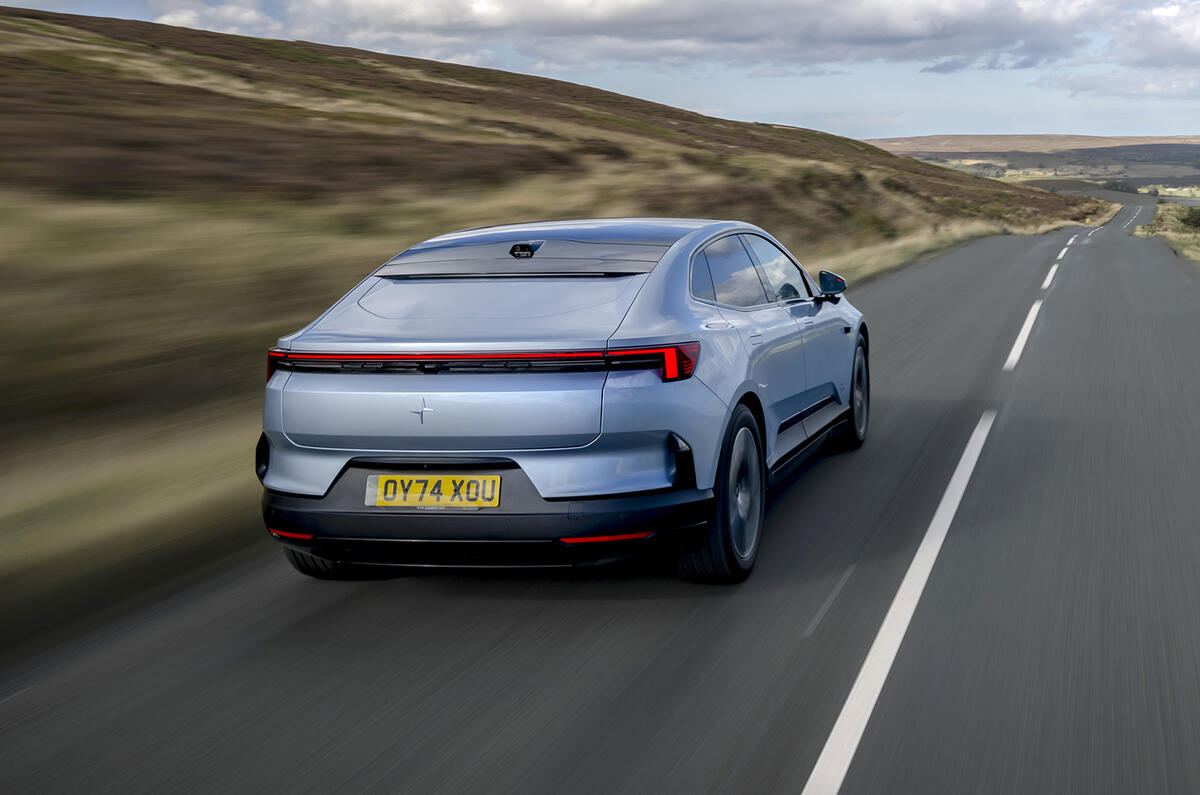 Polestar 4 rear tracking Polestar 4 rear tracking