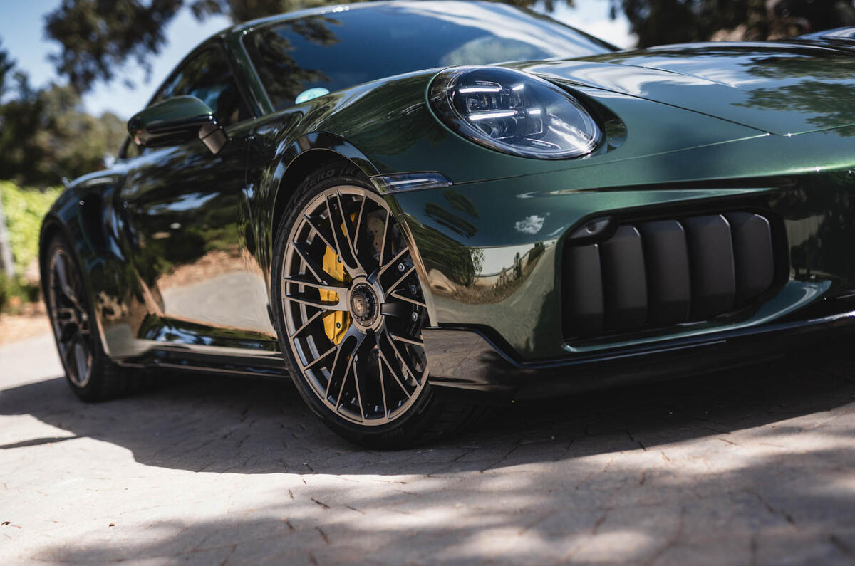 Poreche 911 Turbo S review 2025 04