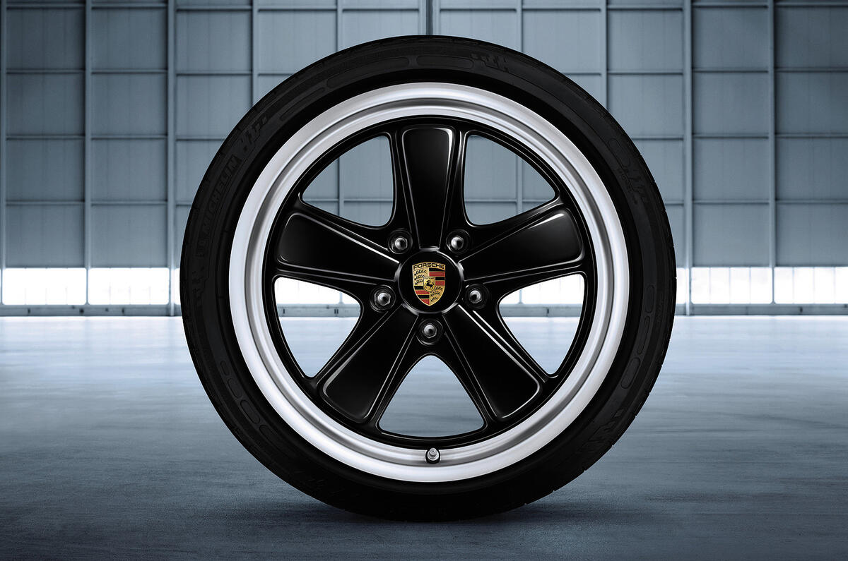 Paddle shifters come to Porsche