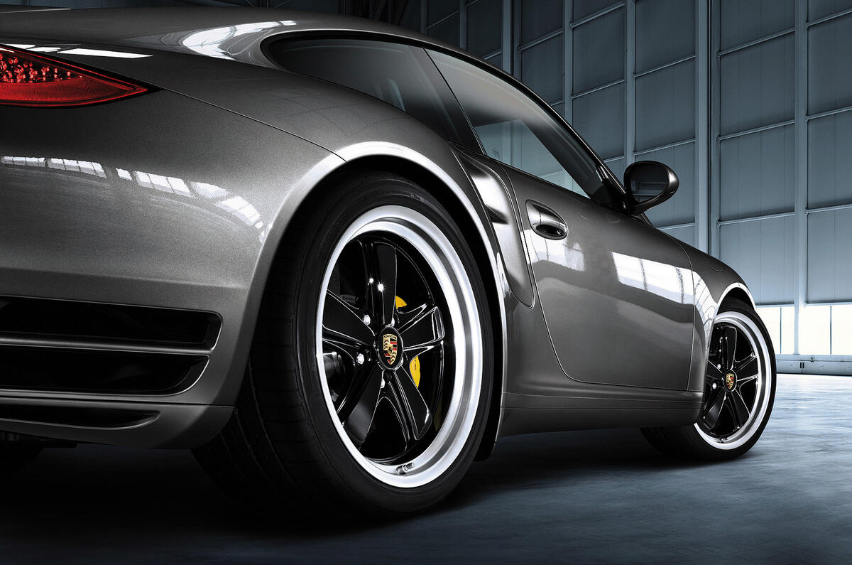 Paddle shifters come to Porsche