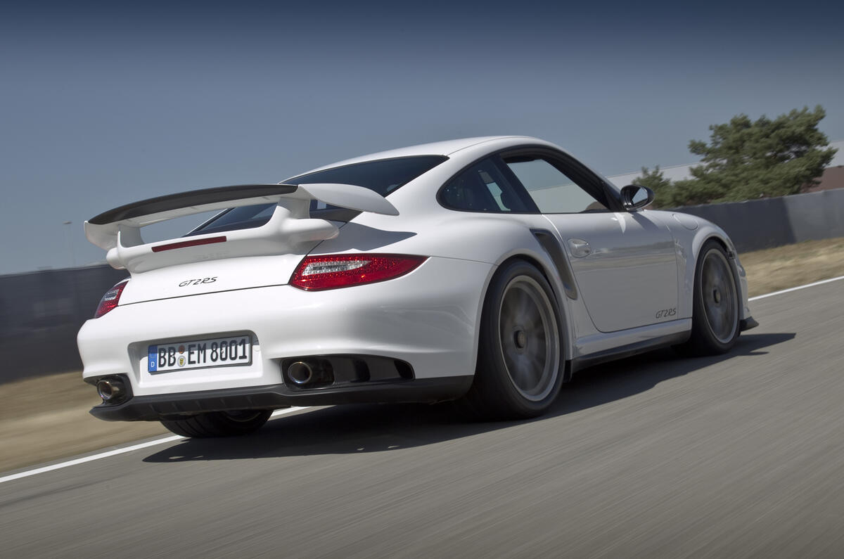 Porsche 911 GT2 RS sells out