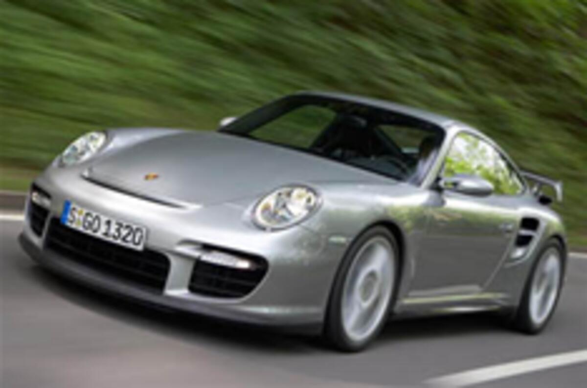 Official pictures: Porsche 911 GT2