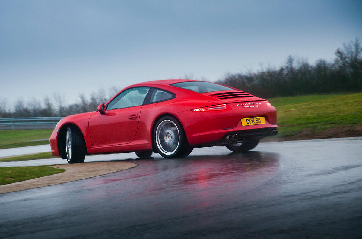 Porsche 911 rear drifting