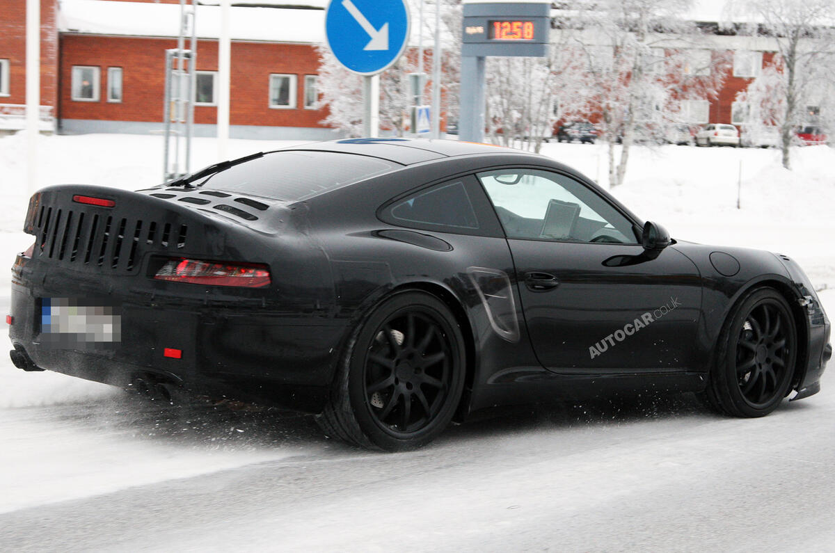 no title New Porsche 911 - spy video