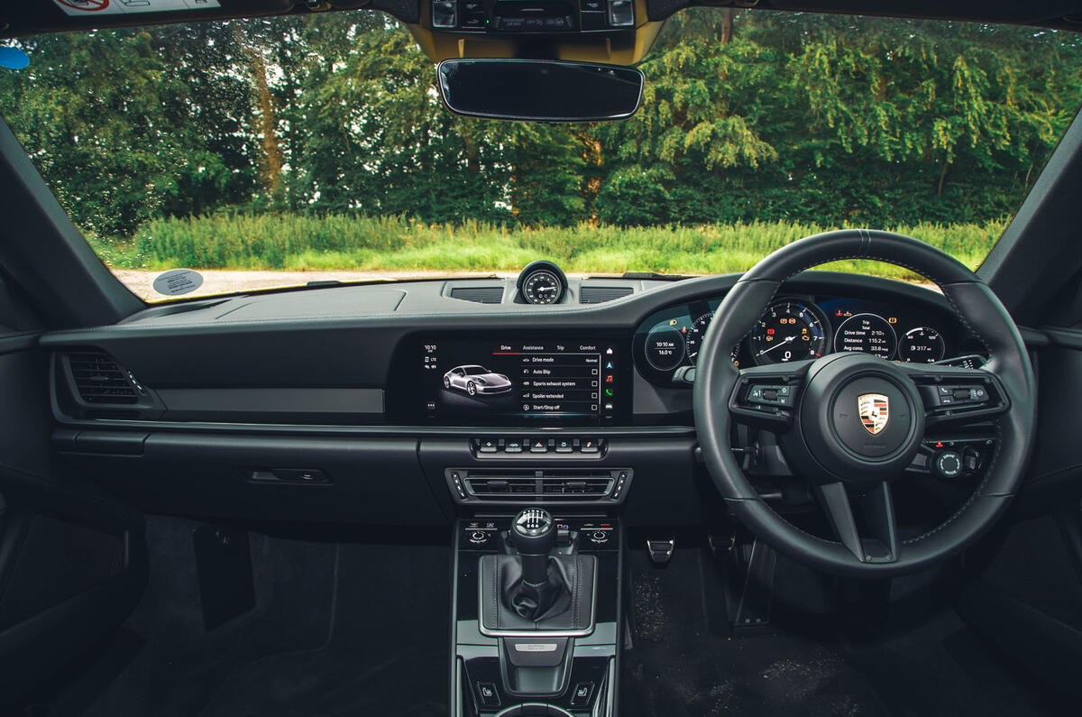 porsche 911 carerra t review 2023 09 dash porsche 911 carerra t review 2023 09 dash