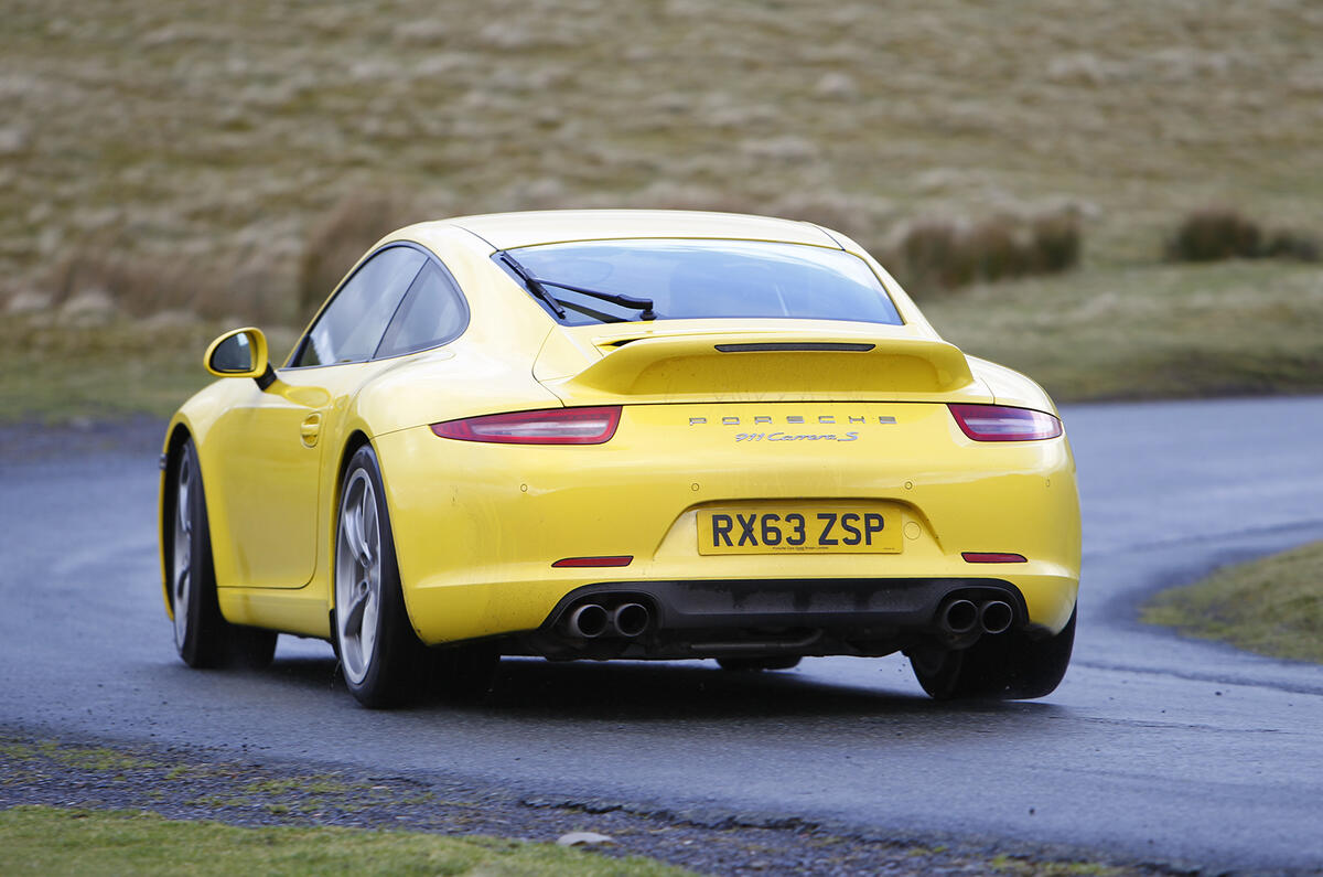 Porsche 911 Carrera S rear cornering