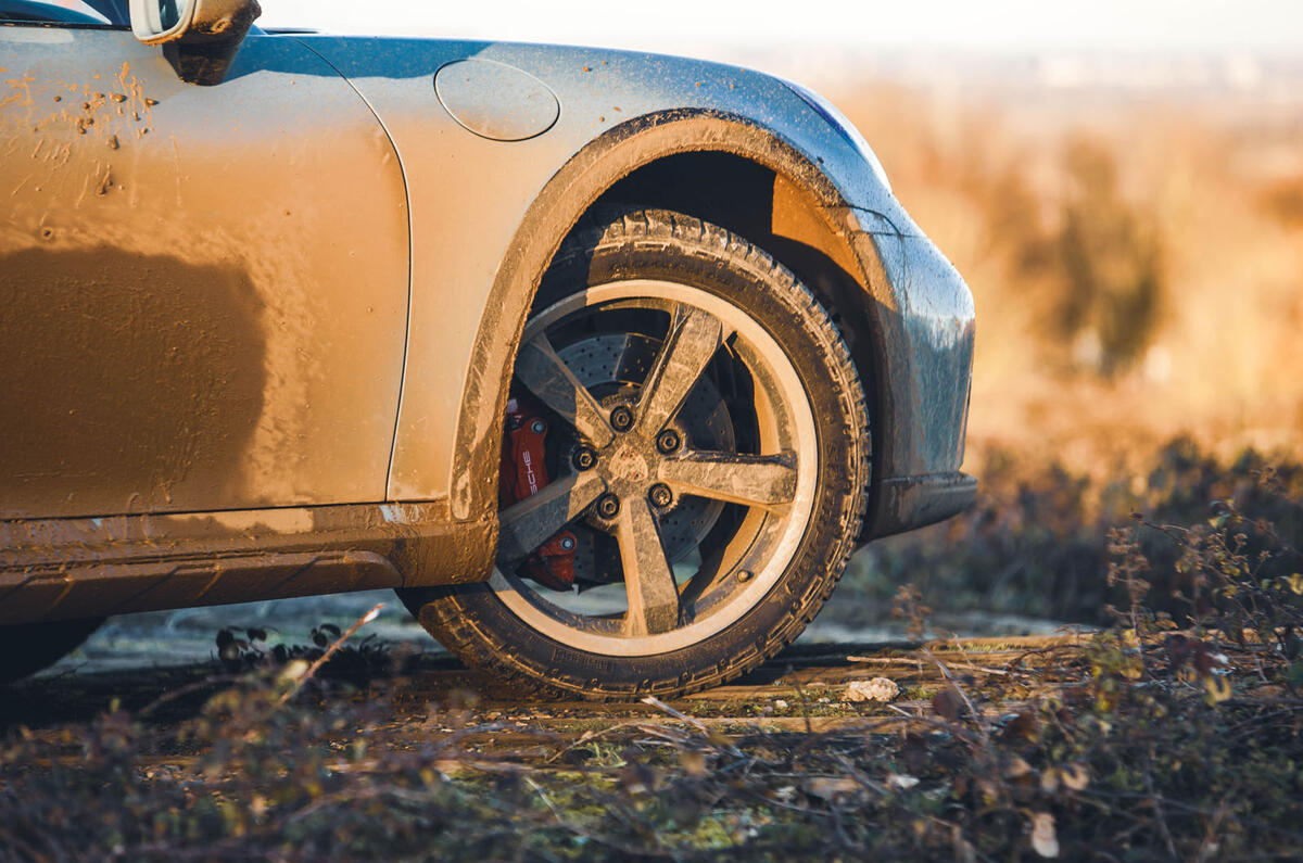 porsche 911 dakar review 2024 05 wheel