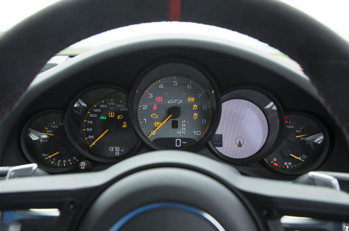 Porsche 911 GT3 instrument cluster