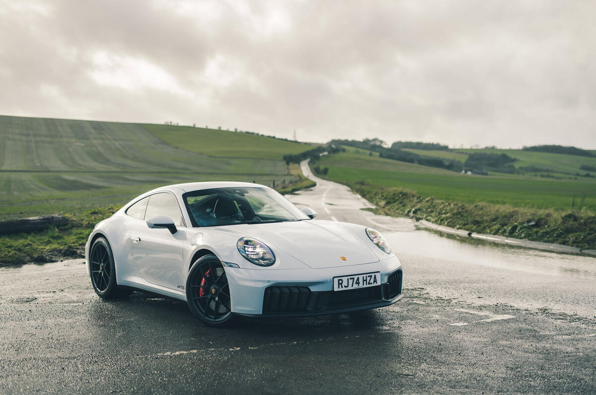 porsche 911 gts 992.2 2025 static 2