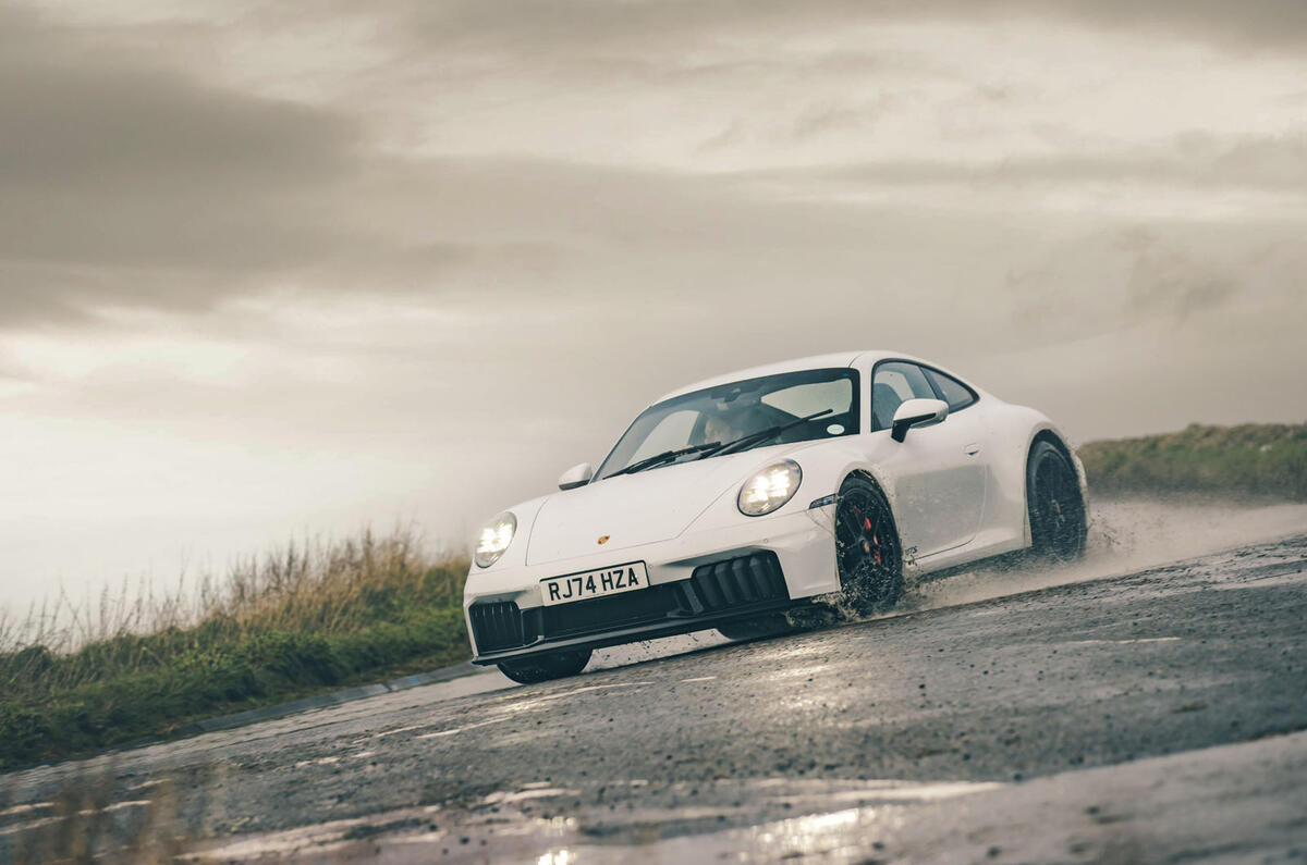 porsche 911 gts 992.2 cornering 2025 front corner 15