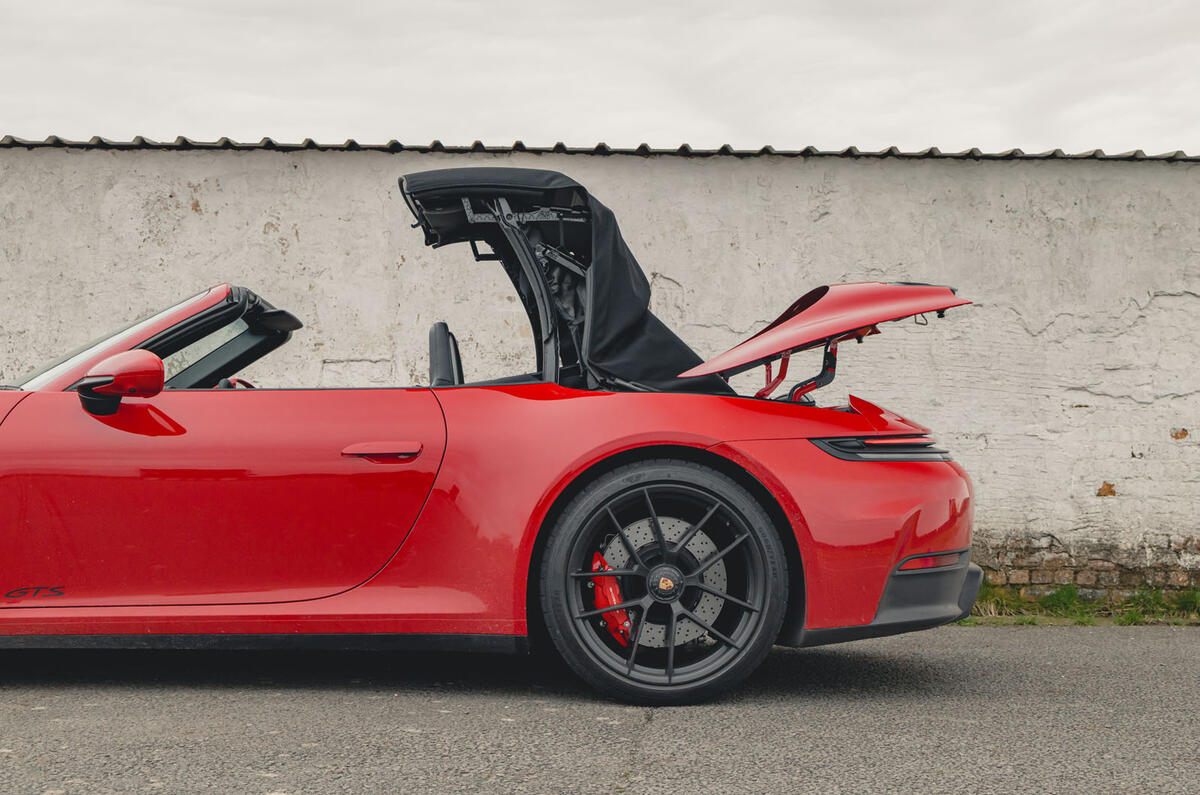 Porsche 911 GTS Cabriolet review 2026 004
