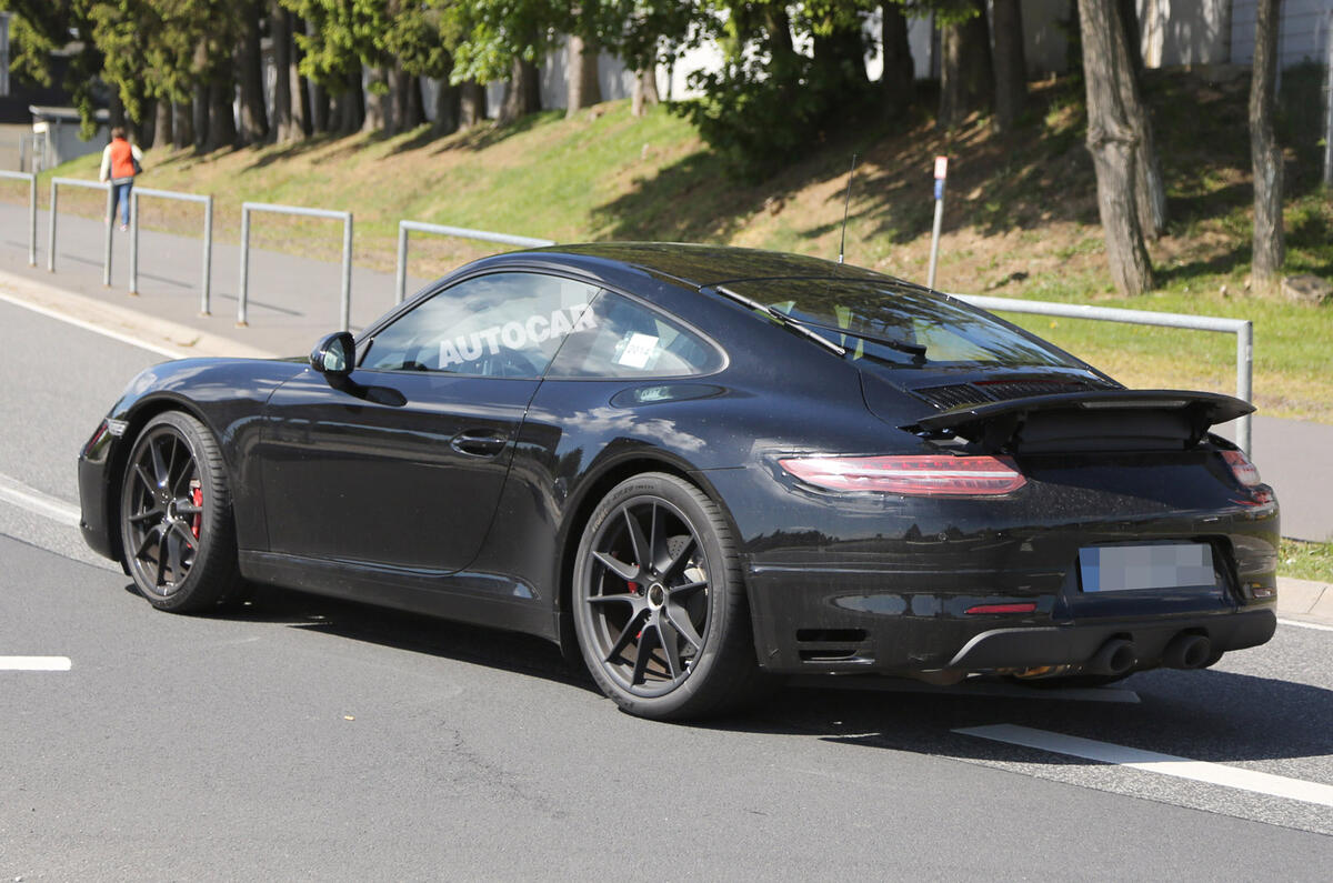 no title Porsche readies facelited 911 for 2015 launch