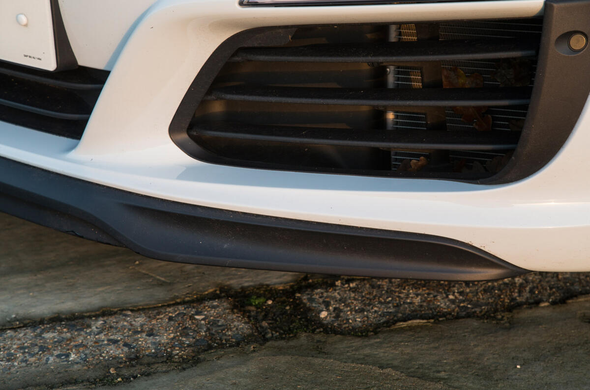 Porsche 911 front lip