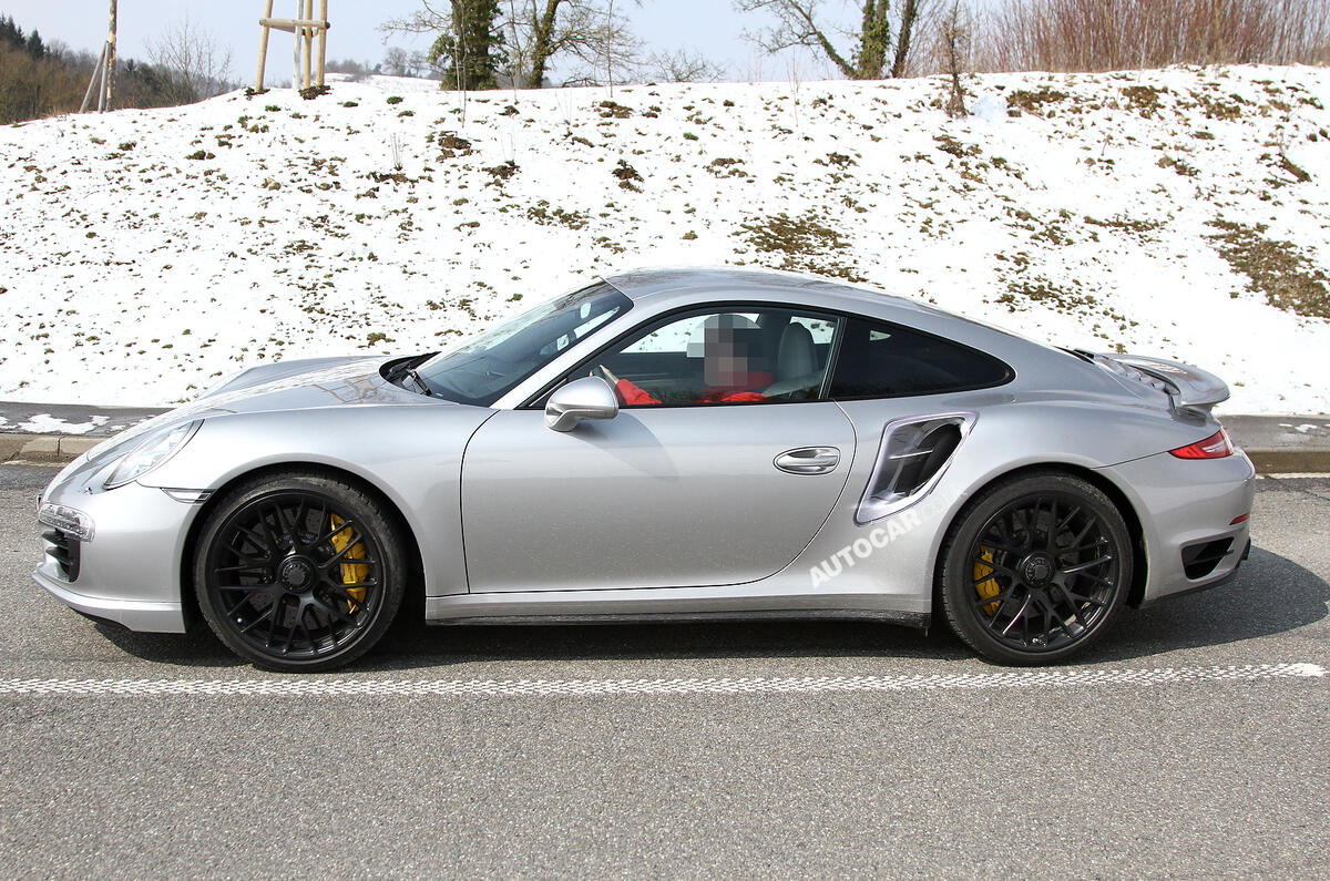no title Porsche 911 Turbo - first spy shots