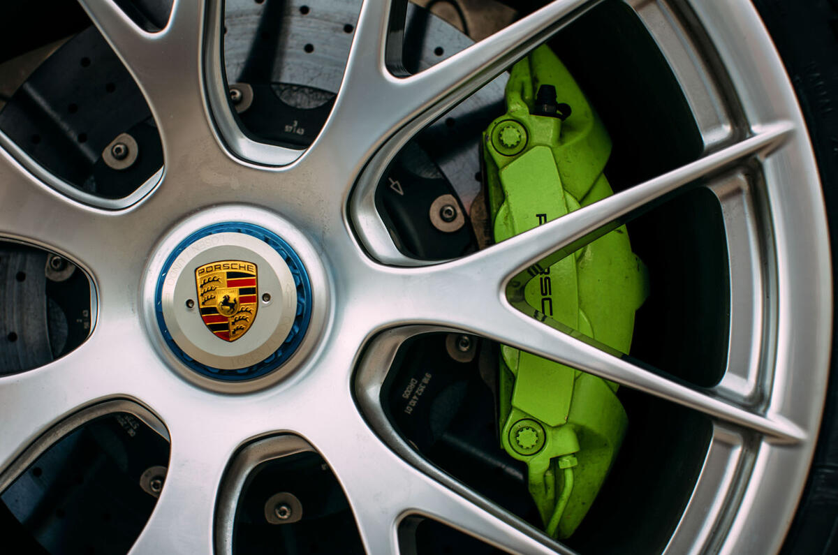 Porsche 918 Spyder Porsche 918 Spyder magnesium alloys