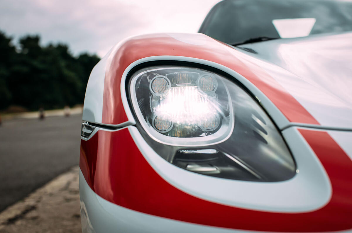 Porsche 918 Spyder Porsche 918 Spyder xenon lights