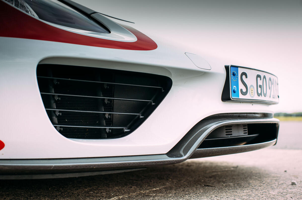 Porsche 918 Spyder Porsche 918 Spyder air intakes