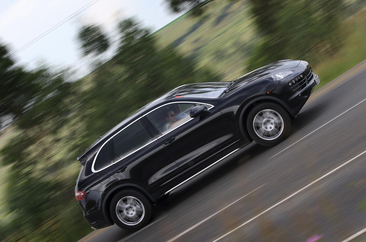 no title Geneva show: Porsche Cayenne hybrid