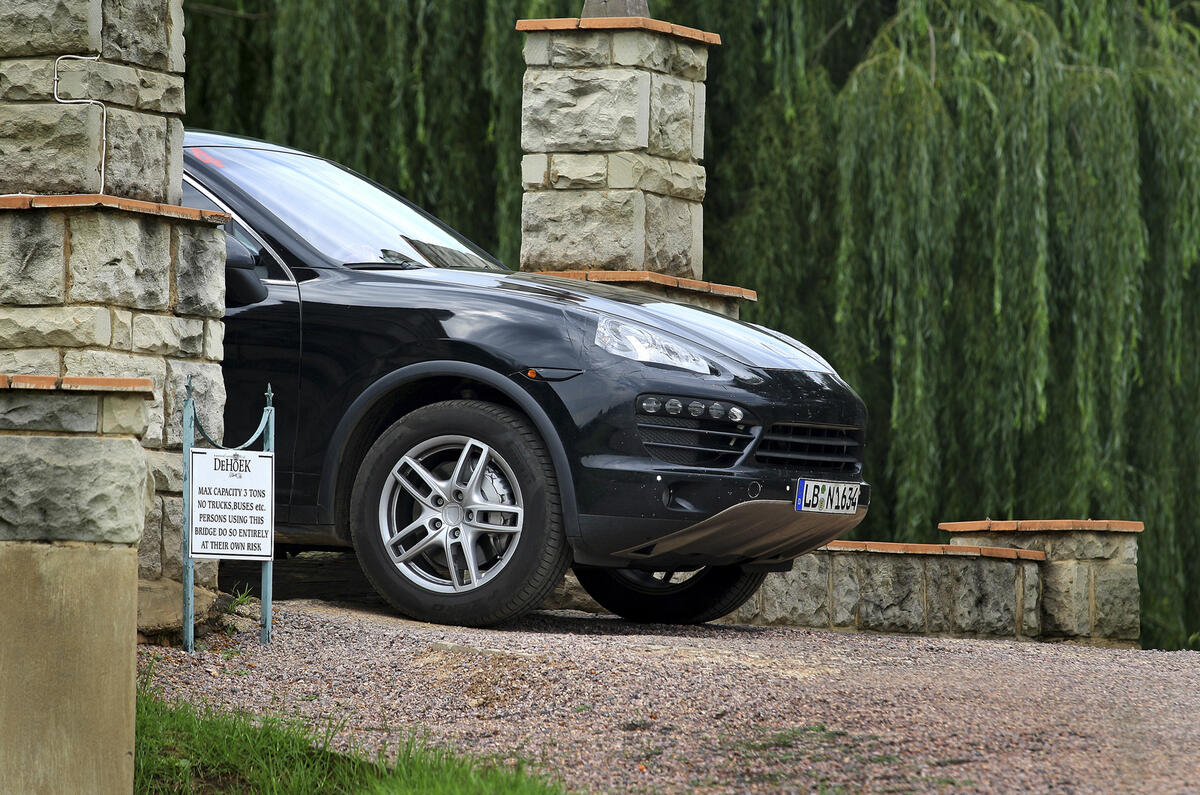 no title Geneva show: Porsche Cayenne hybrid