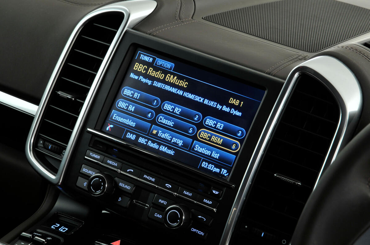 Porsche Cayenne infotainment 