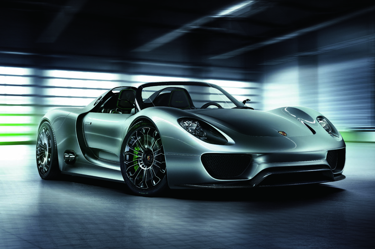 Porsche 918 set to race