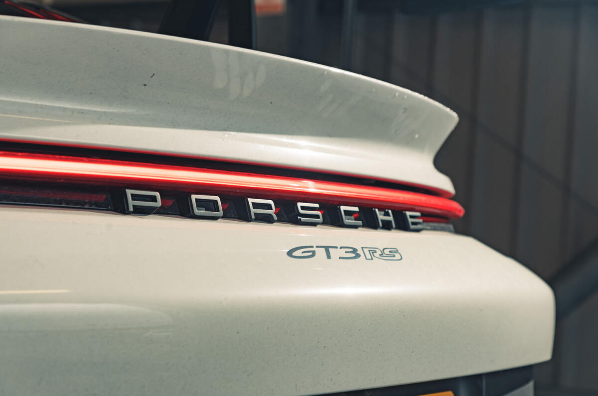 porsche gt3 rs review 2023 16 badge