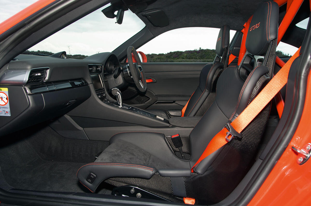 Porsche 911 GT3 RS interior