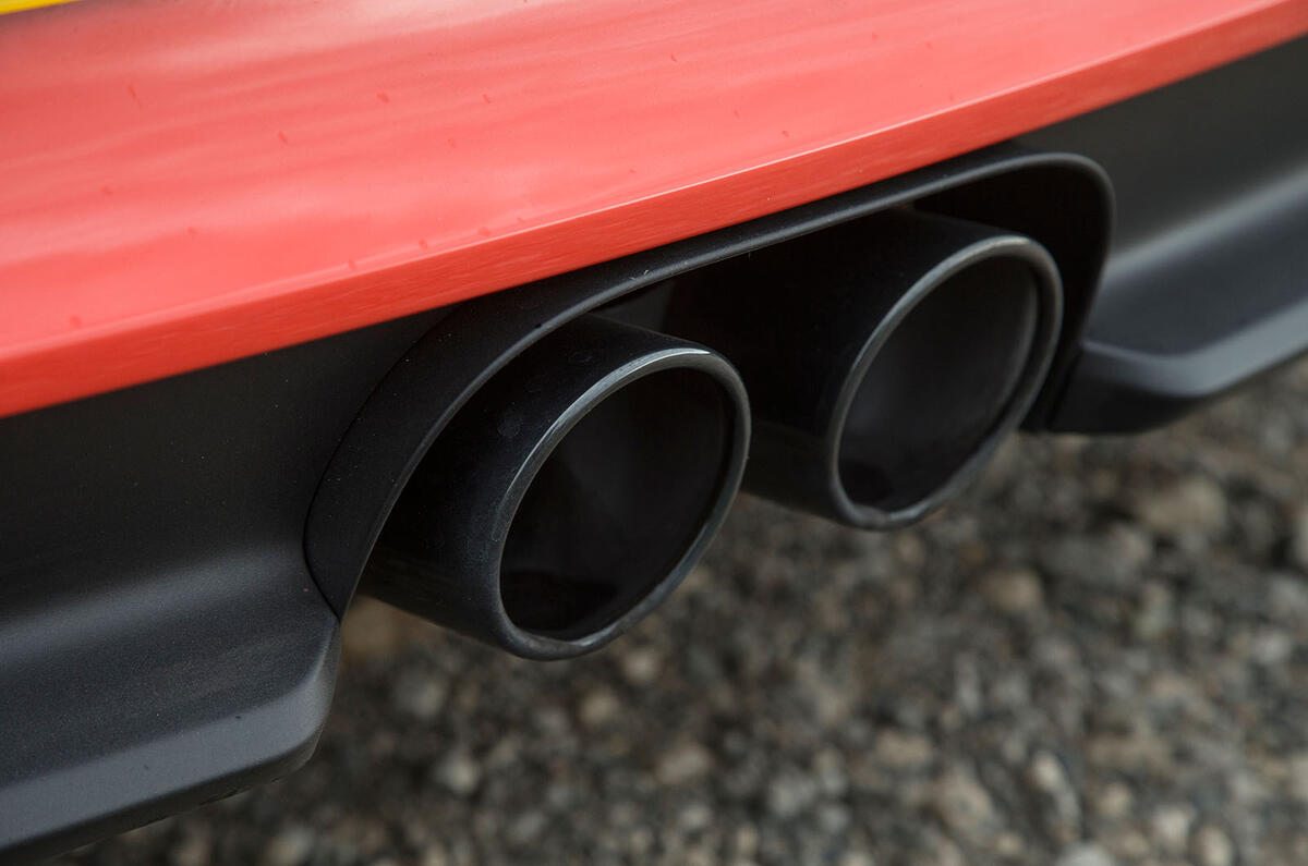Porsche 911 GT3 RS twin exhaust