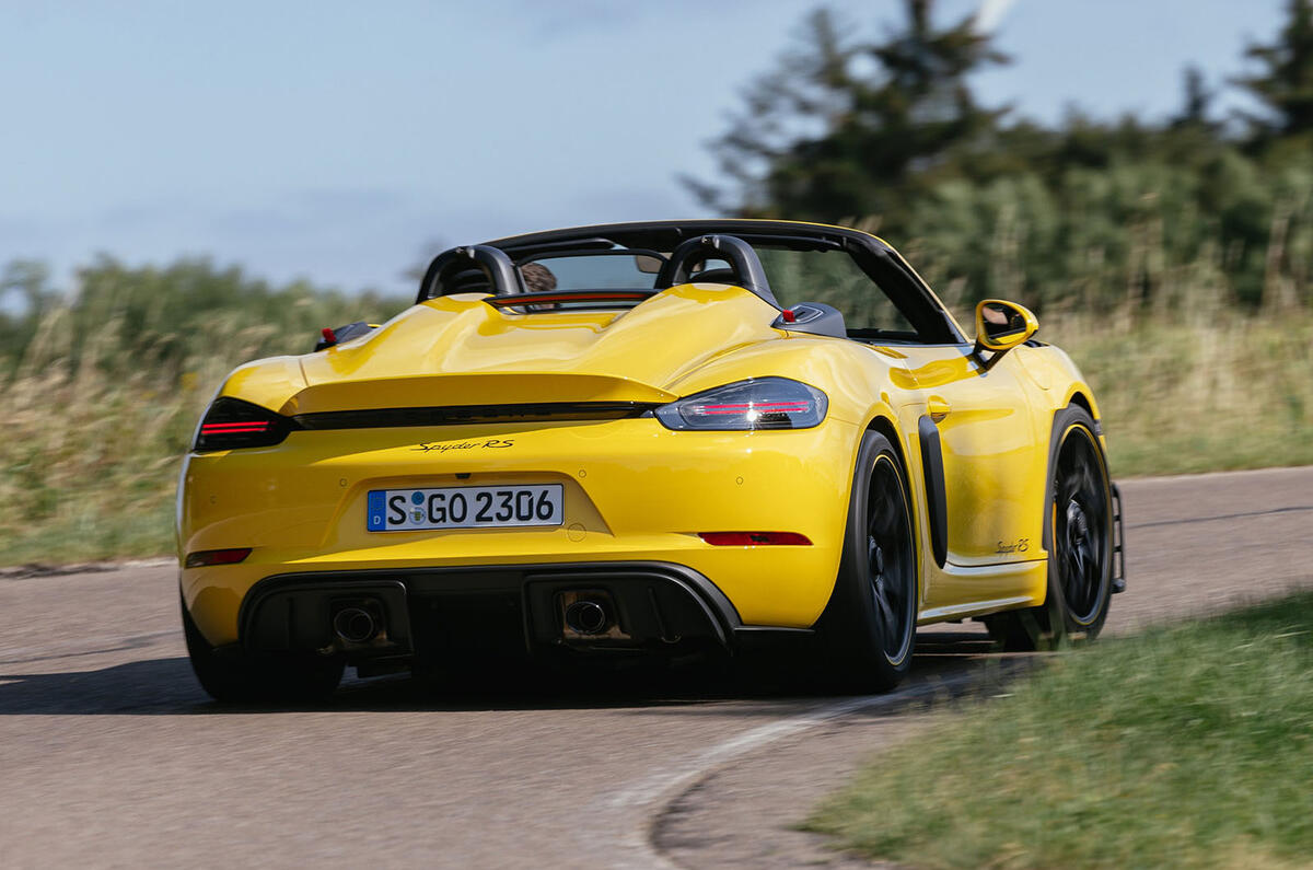 porsche gt4 rs sypder review 06 cornering rear porsche gt4 rs sypder review 06 cornering rear