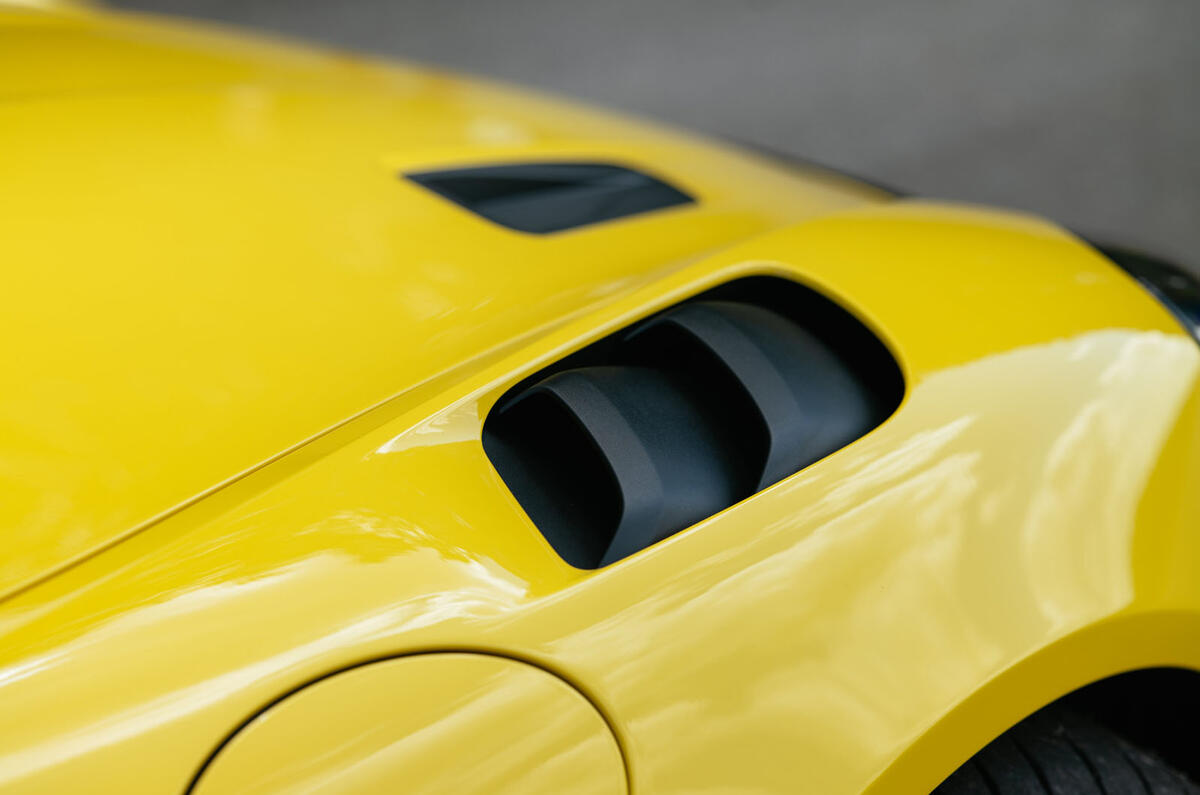 porsche gt4 rs sypder review 16 vents porsche gt4 rs sypder review 16 vents