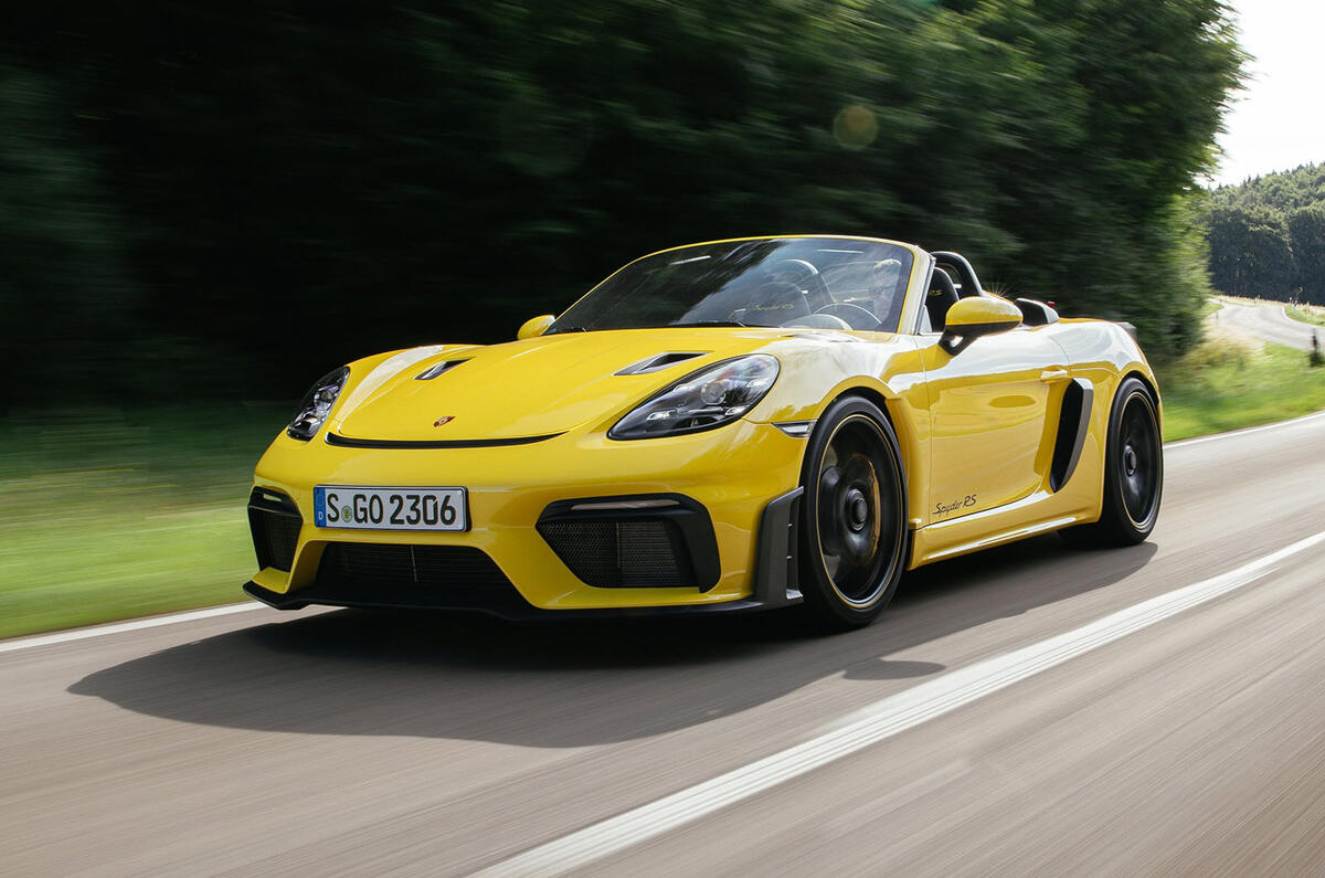 porsche gt4 rs sypder review 17 tracking front porsche gt4 rs sypder review 17 tracking front