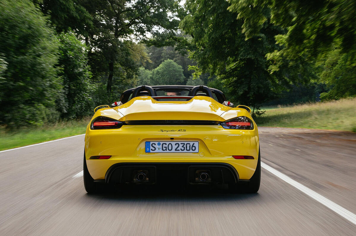 porsche gt4 rs sypder review 19 tracking rear porsche gt4 rs sypder review 19 tracking rear