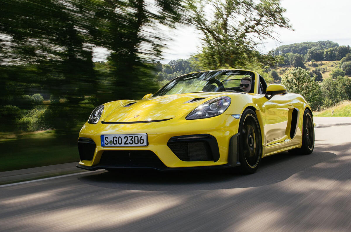 porsche gt4 rs sypder review 21 tracking front porsche gt4 rs sypder review 21 tracking front