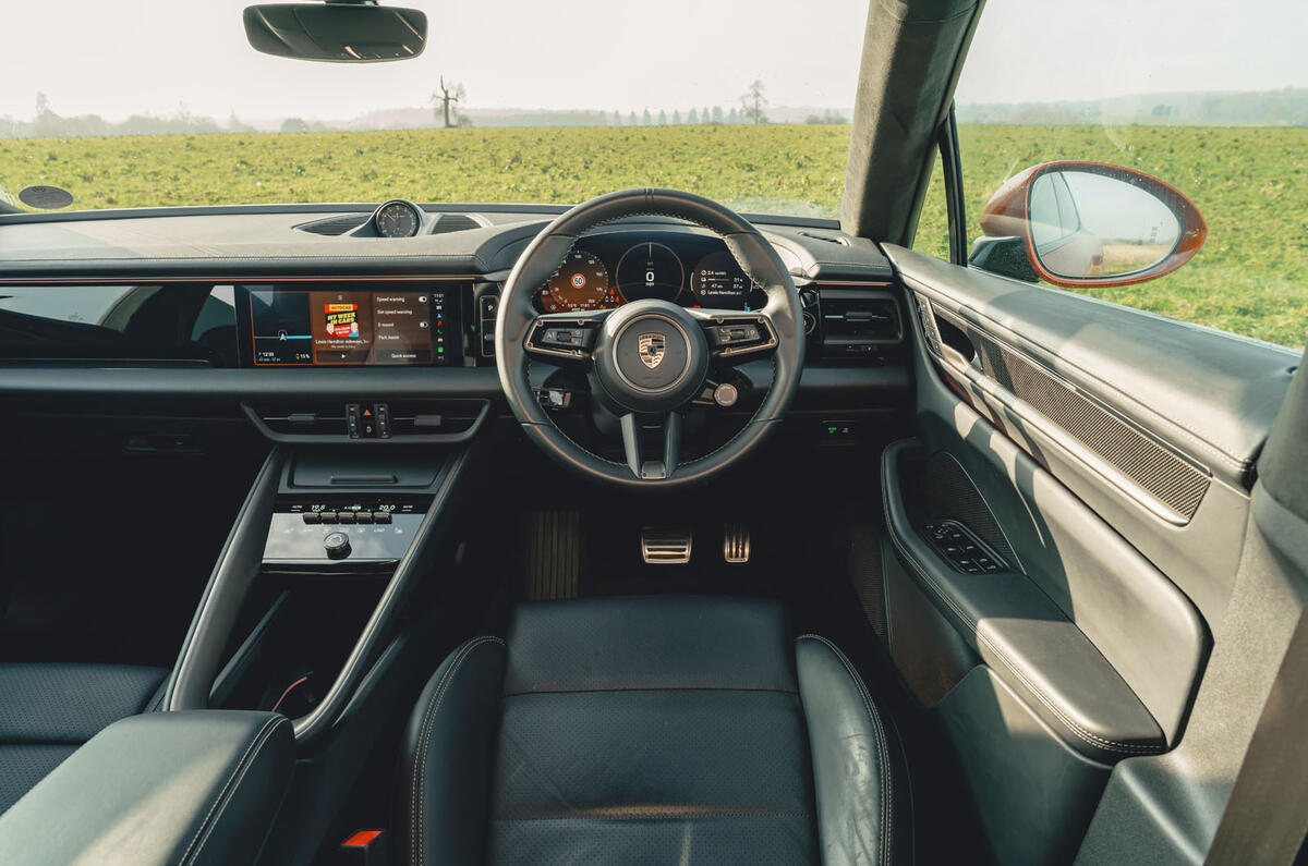 Porsche Macan RT 2025 dash 16 Porsche Macan RT 2025 dash 16