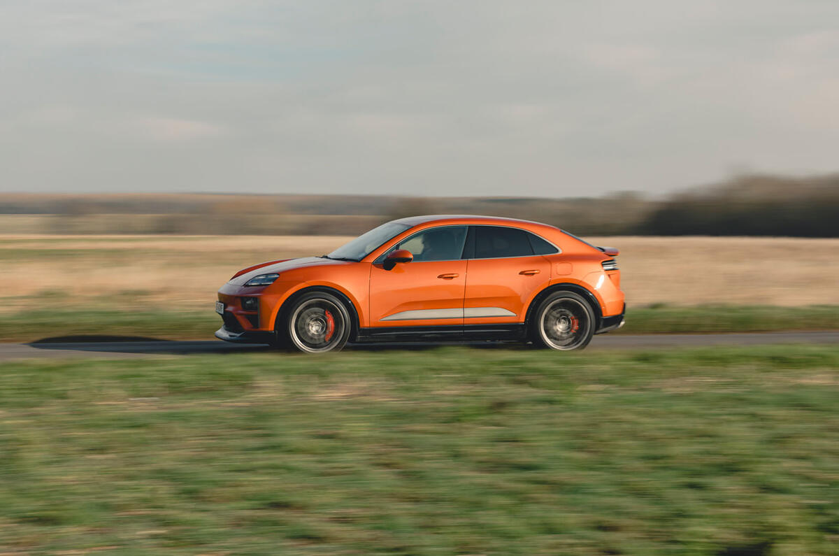 Porsche Macan RT 2025 pan 31 Porsche Macan RT 2025 pan 31