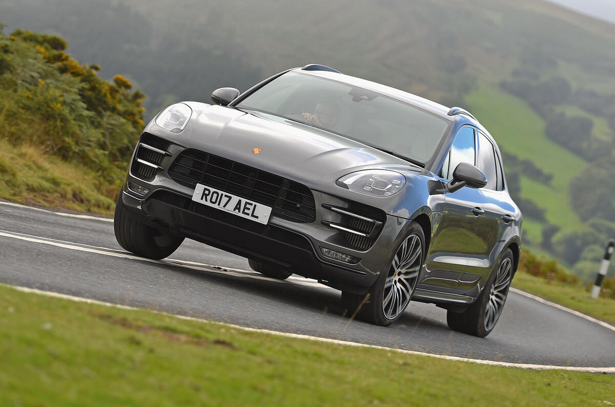 4 star Porsche Macan Turbo