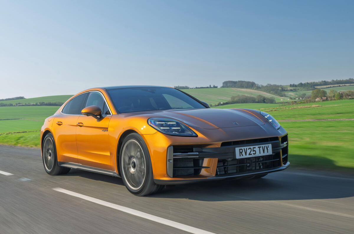 Porsche Panamera Turbo S E Hybrid front tracking 0630