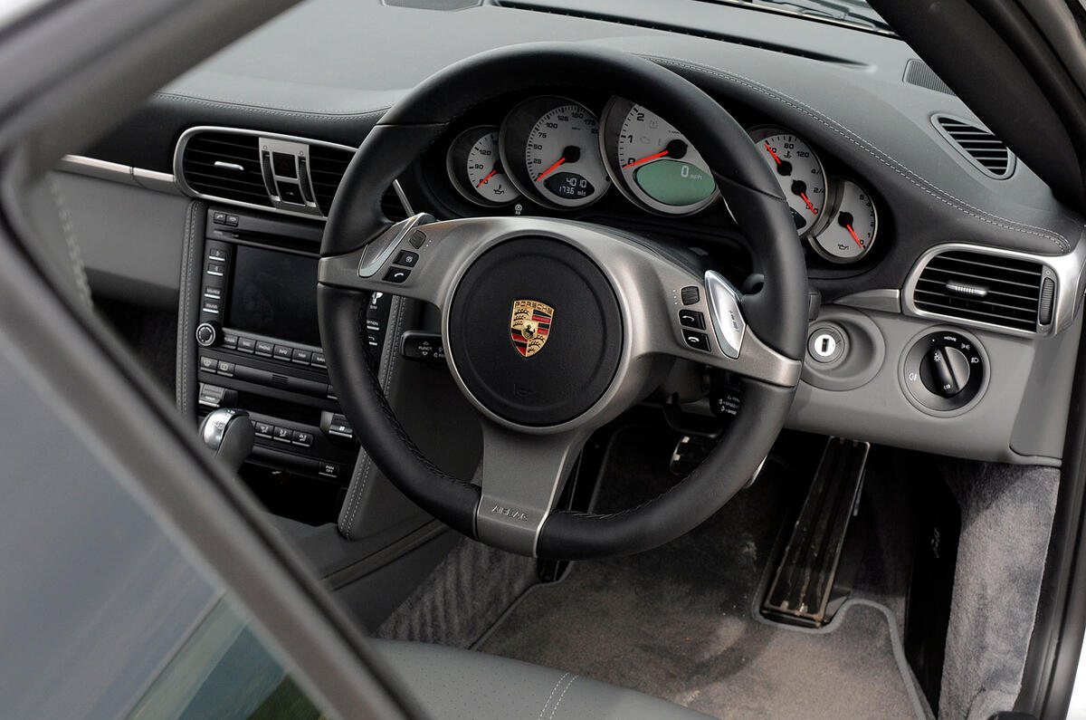 Porsche 911 Carrera dashboard Porsche 911 Carrera dashboard
