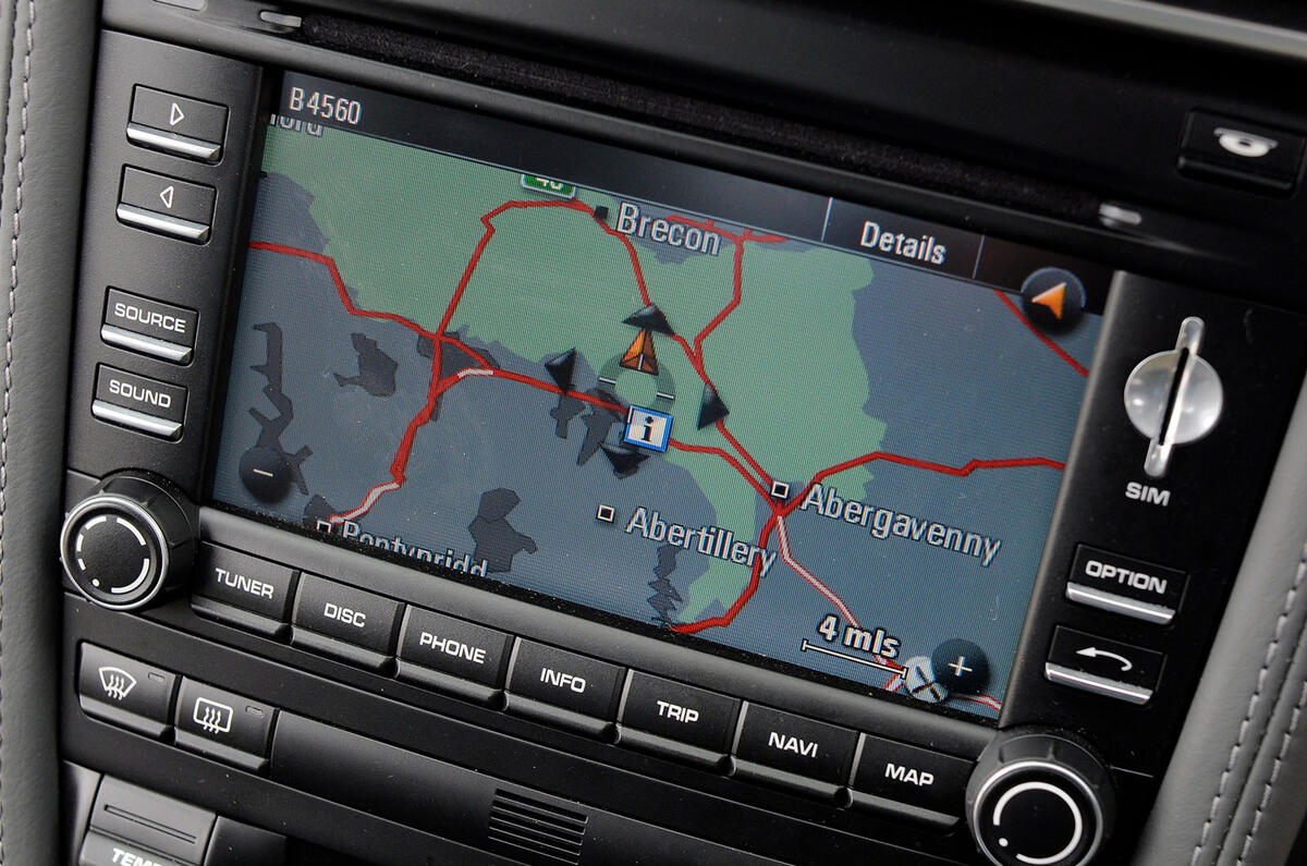 Porsche 911 Carrera infotainment Porsche 911 Carrera infotainment
