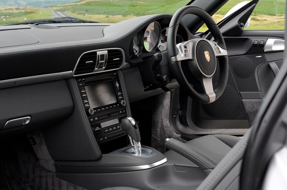 Porsche 911 Carrera interior Porsche 911 Carrera interior