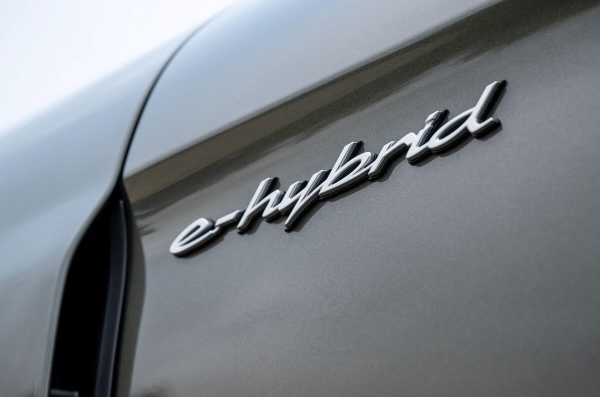 porsche Panamera 4 E Hybrid review 2025 004 badge