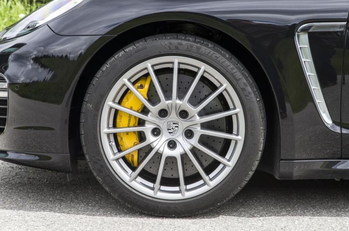Porsche Panamera Turbo 20in alloys