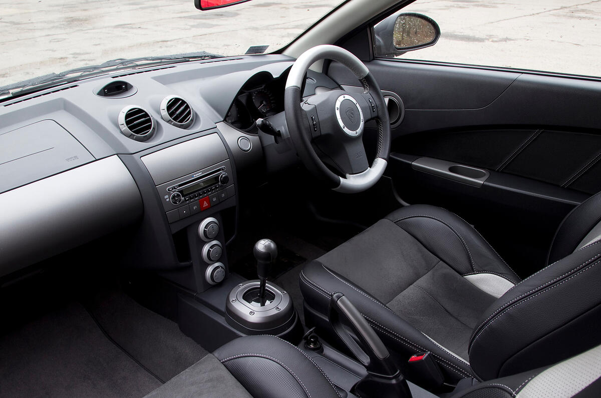 Proton Satria Neo interior