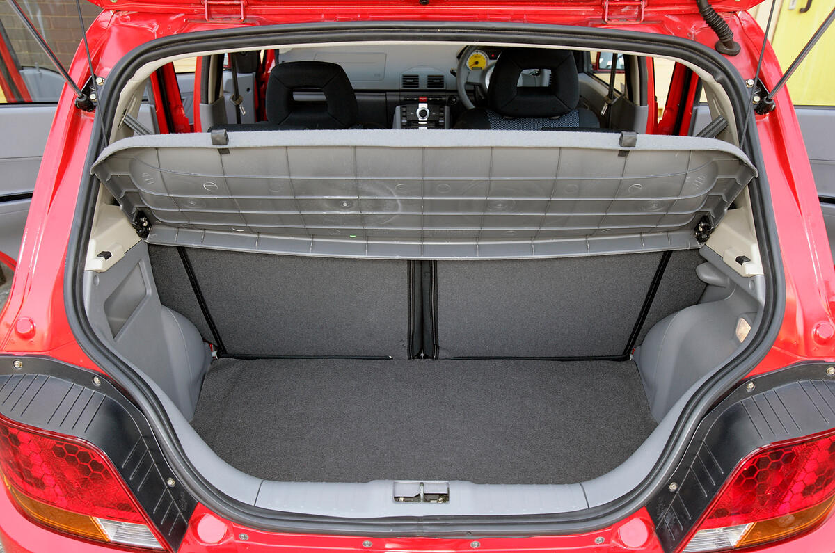 Proton Savvy boot space