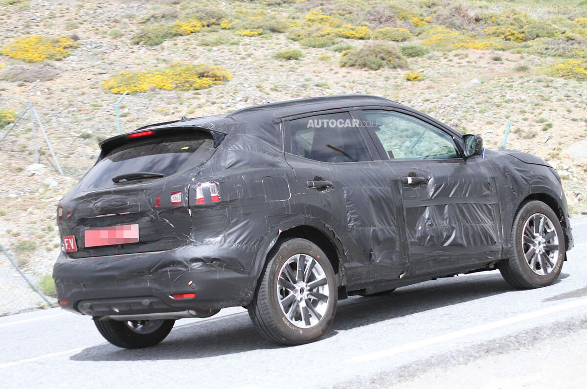 New Nissan Qashqai gets small-capacity petrol engines